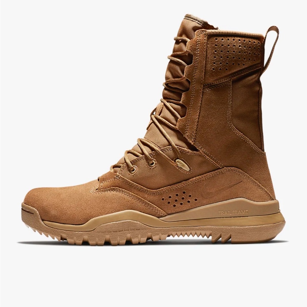 Nike SFB Field 2 8" Leather